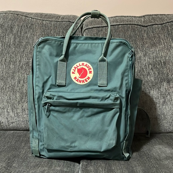 Fjallraven Kanken Book Bag - Picture 1 of 4